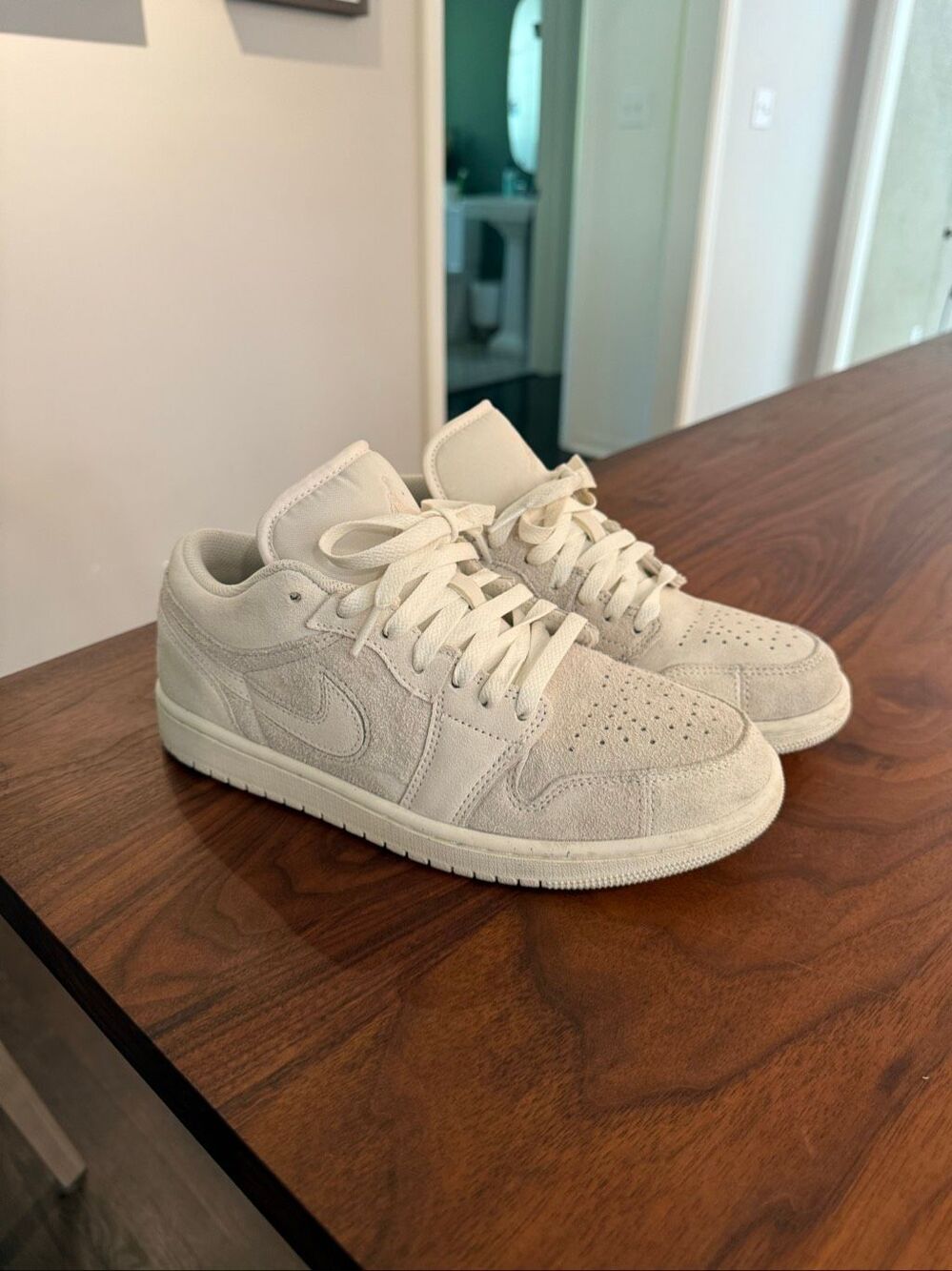 Nike Women's Grey Air Jordan 1 Low SE Craft Suede Lace Up Sneaker Shoes Size 7